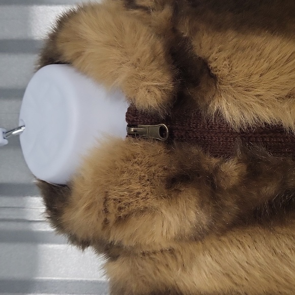 Fur Vest - Picture 3 of 8